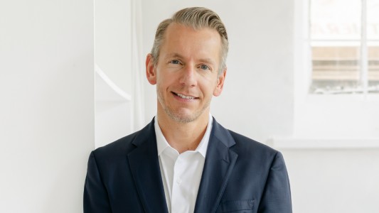 Mr Florian Bast, ENT Specialist