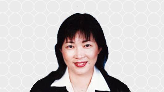 Miss Jenny Lo, Obstetrician & Gynaecologist