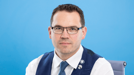 Mr Jonathan Hutt, Orthopaedic Surgeon