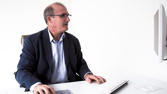 Mr Joseph Aquilina, Obstetrician & Gynaecologist