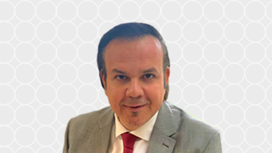 Mr Maan Kasmiya, Ophthalmologist