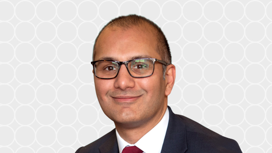 Mr Aadil Khan, Plastic Surgeon