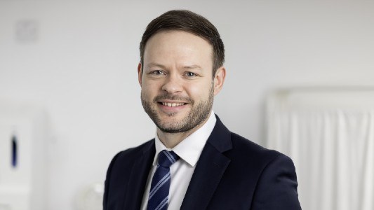 Mr Ricci Plastow, Orthopaedic Surgeon