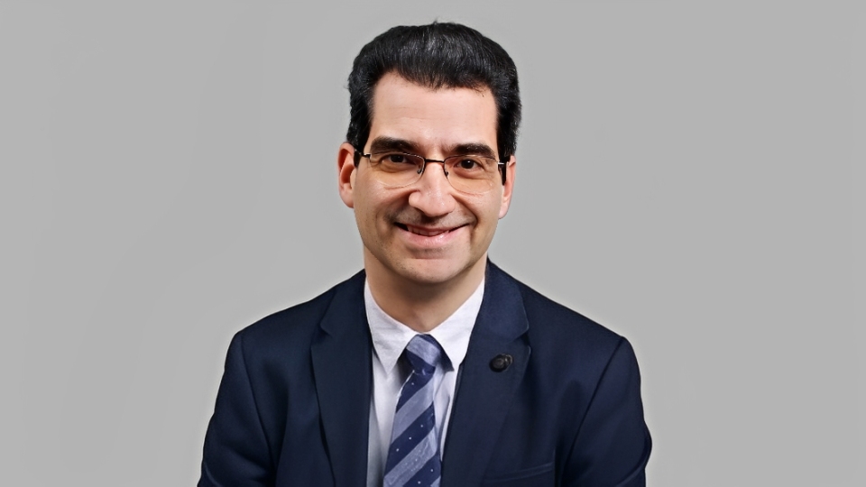 Mr Vasileios Minas, Obstetrician & Gynaecologist